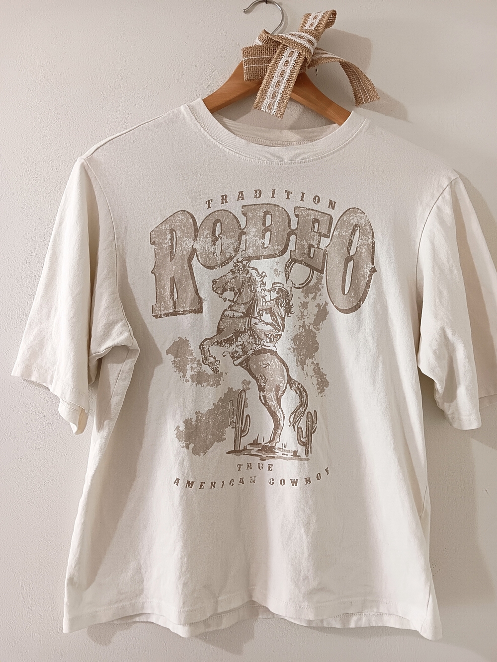 H&M Divided Rodeo Desert Gypsy Western American Cowboy Graphic Short Sleeve Tee